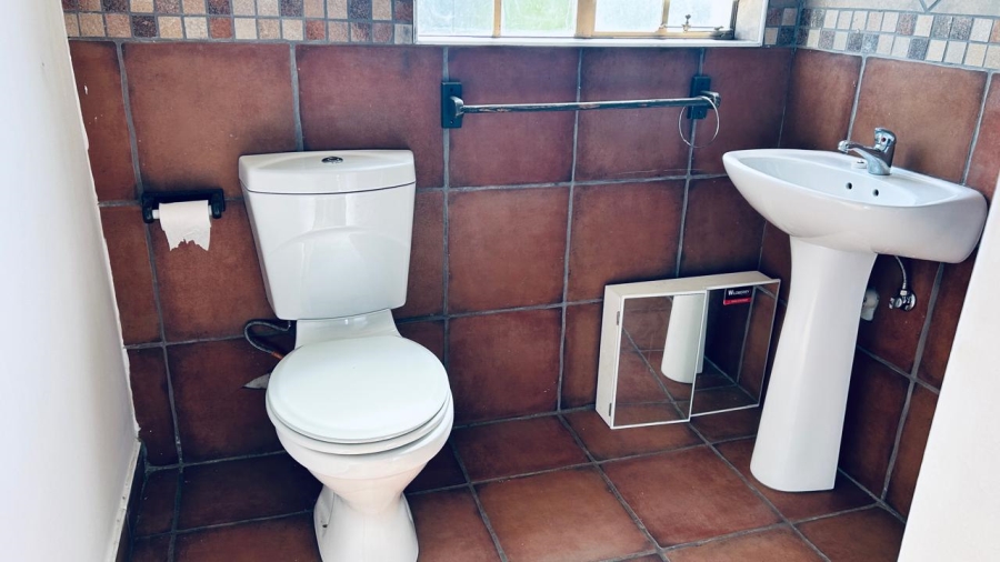 4 Bedroom Property for Sale in Waterkloof East North West